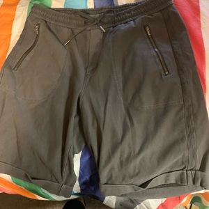 Athleta Fallon Bermuda shorts